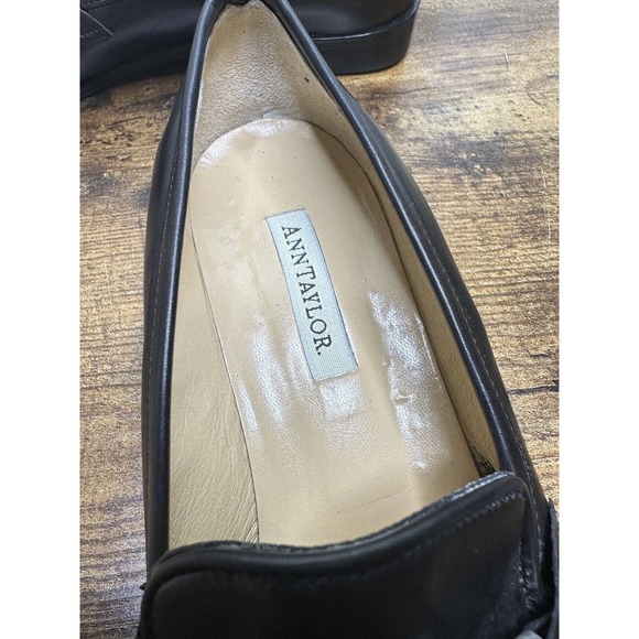 ANN TAYLOR BLACK LEATHER LOAFERS BLOCK HEELS SILVER EQUINE ACCENT 8M Italy - Picture 8 of 9